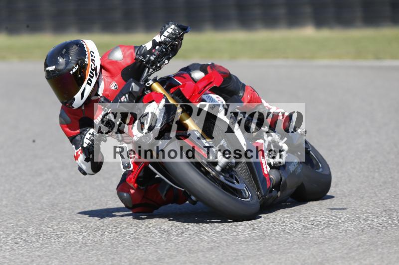 /49 26.08.2025 Cornu Master School ADR/rot-rouge/67